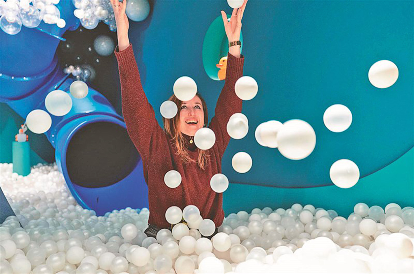 博物館創始人安德里亞‧格魯比奇在博物館裡